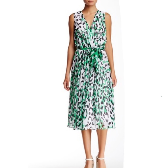 Anne Klein Dresses & Skirts - Anne Klein Printed Chiffon Dress Size 16